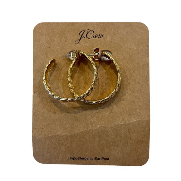 NWT J. Crew Seashell "Beach Getaway" 2 1/4" Gold Hoop Earrings - Picture 3 of 8